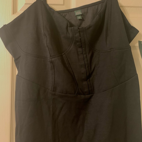 Little Black Dress - Picture 3 of 3